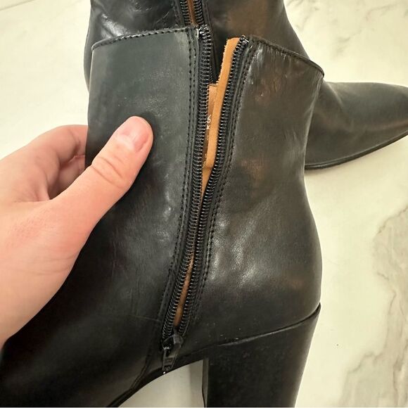 Charleston Shoe Co. Black Leather Drake Ankle Heeled Bootie Size 10 Date Party - Picture 14 of 16